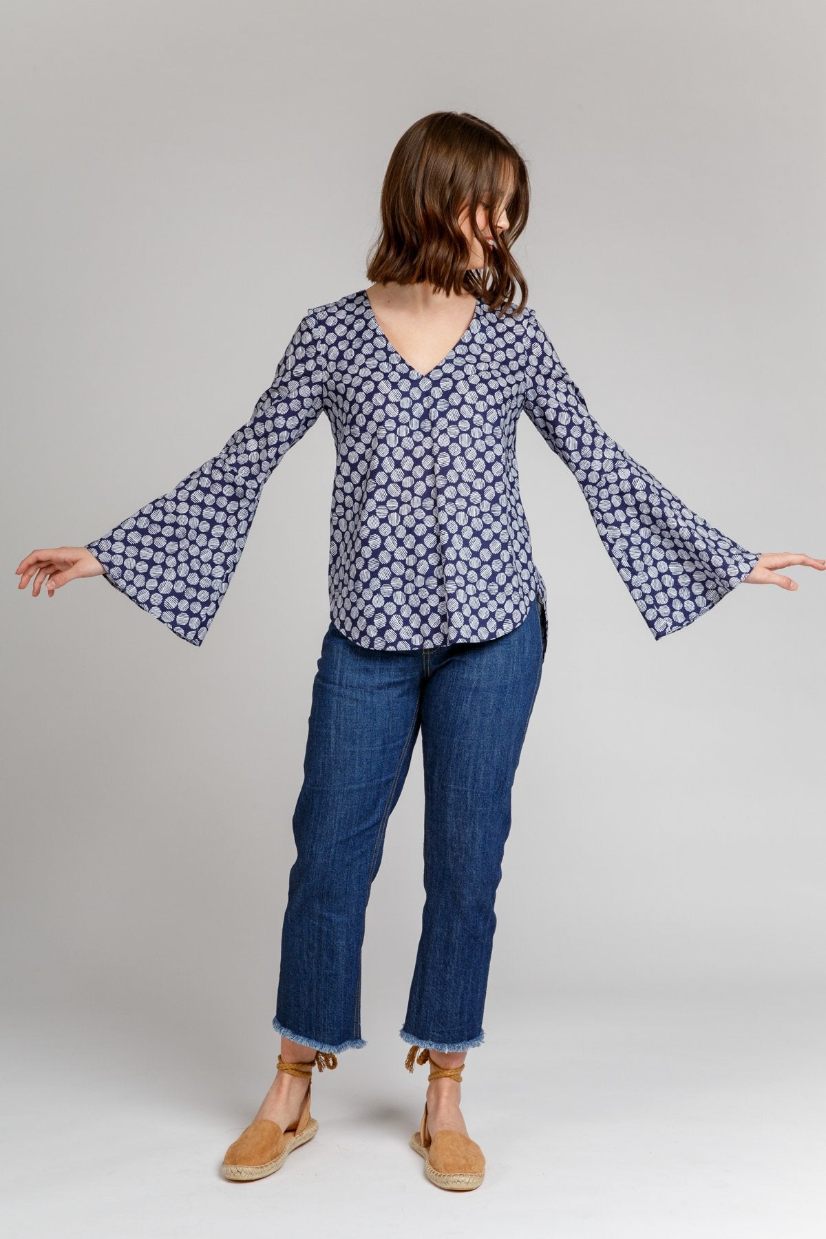 Dove Blouse - Megan Nielsen Patterns - Sewing Pattern - Simplifi Fabric