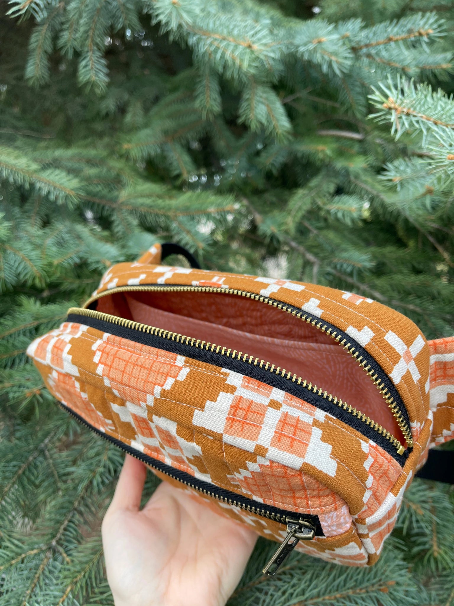 Emerson Crossbody Bag / Fanny Pack Paper Pattern - The Blanket Statement Quilt Co. - Simplifi Fabric