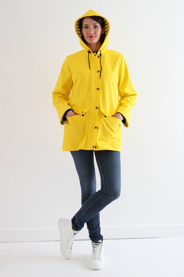 I am JACQUES (Ladies) - Classic Raincoat Pattern - I AM PATTERNS - Simplifi Fabric