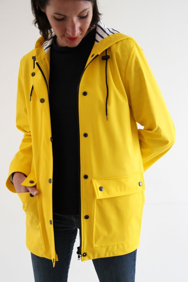 I am JACQUES (Ladies) - Classic Raincoat Pattern - I AM PATTERNS - Simplifi Fabric