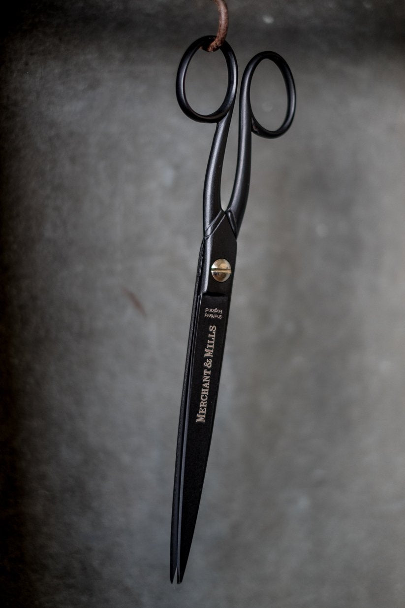 Matte Black 9" Studio Scissors - Merchant & Mills - Simplifi Fabric