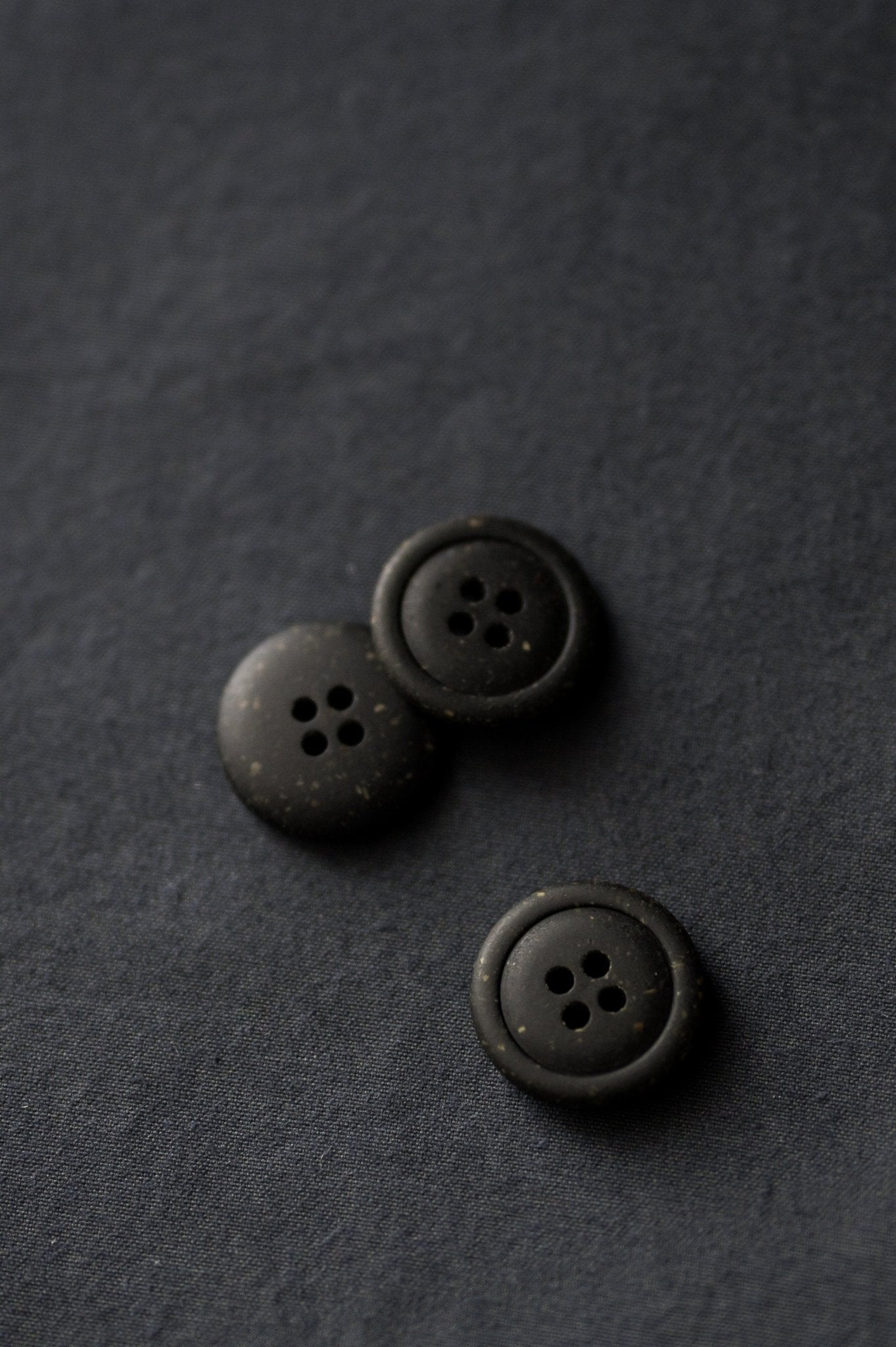 Nero - Recycled Resin Button - Merchant & Mills - 20mm - Simplifi Fabric