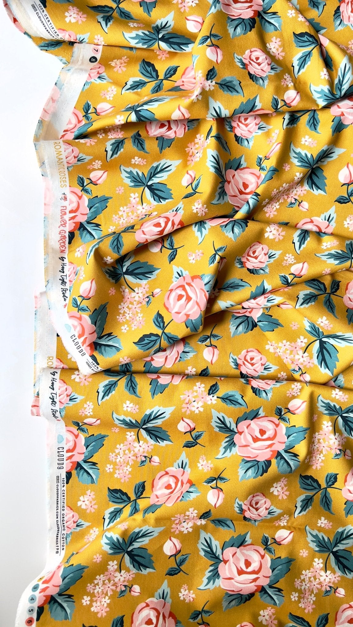 Romantic Roses - Flower Garden - Hang Tight Studio - Cloud 9 Fabrics - Poplin - Simplifi Fabric