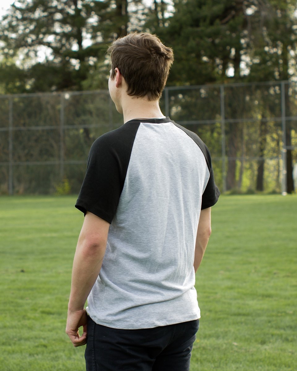 Sayward Raglan Pattern - Thread Theory - Simplifi Fabric