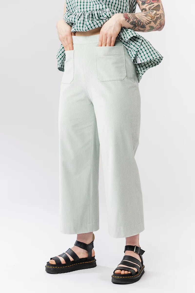 Verso Trousers & Shorts - Named Clothing - Sewing Pattern - Simplifi Fabric